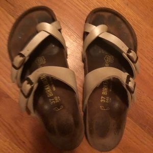 Birkenstock Mayari Size 37 (7-8 Womens)